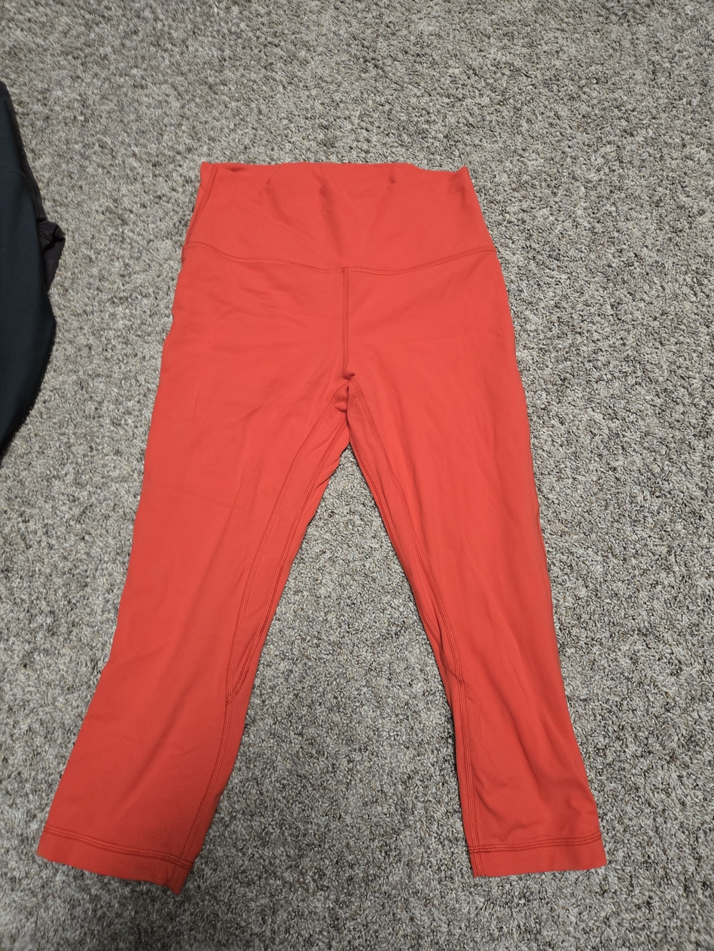 Lululemon Red/Orange Cropped Leggings Capri Size 10 – 19” Inseam